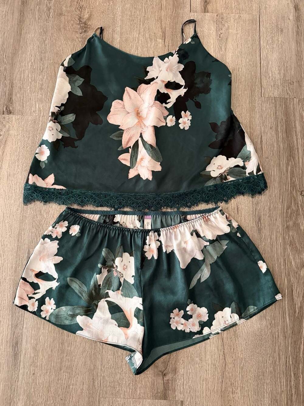 Lilac + London Floral Satin Pajama Set Size L